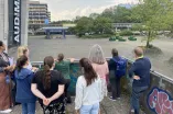 Foto: Menschengruppe beim nachhaltigen Campusspaziergang an der Ruhr-Universität