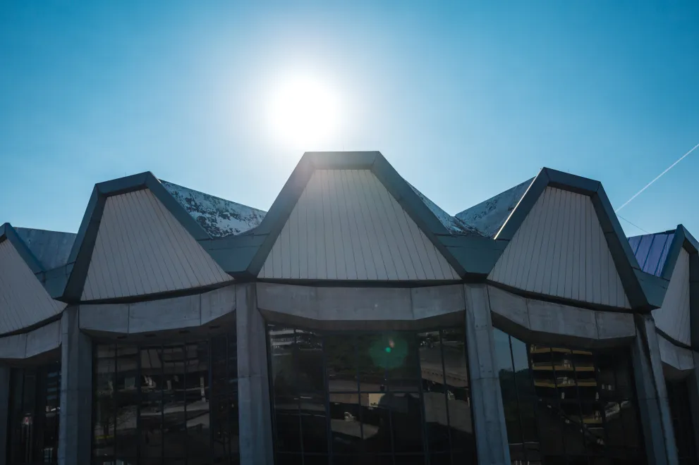 Audimax Front und Dach